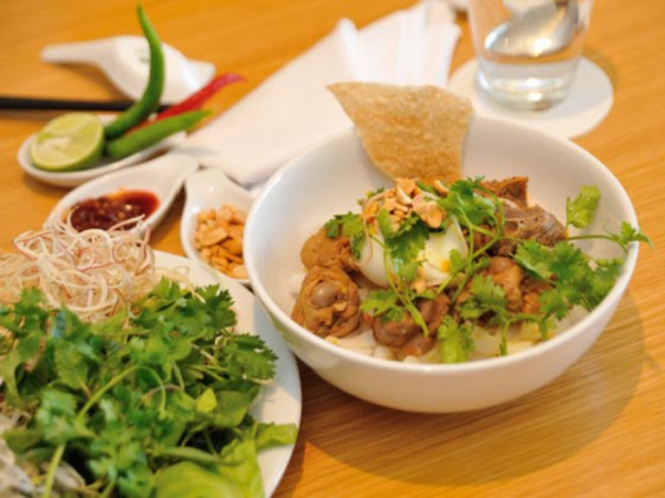 Mì Quảng là món ngon Đà Nẵng nổi tiếng