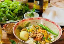 Mì Quảng 2B Lê Thanh Nghị là một trong những quán mì yêu thích ở Đà Nẵng
