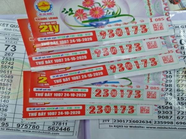 Trúng giải 4 vé số được bao nhiêu tiền?