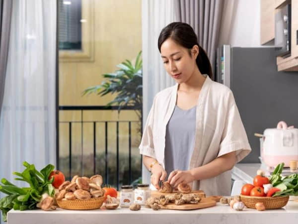 Nấm hương tươi có cần nấu kỹ không?