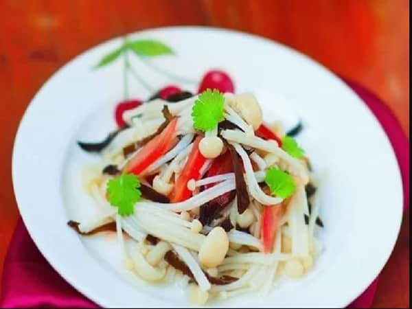 Salad nấm kim châm và rau mầm