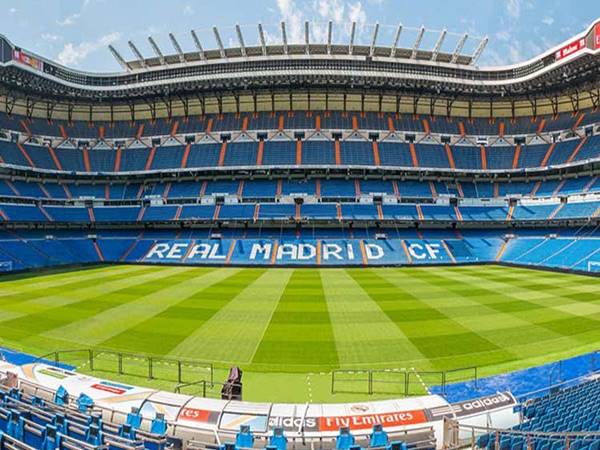 Sân vận động Santiago Bernabeu có điểm gì đặc biệt