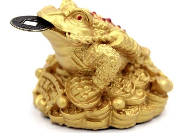Ý nghĩa phong thủy của cóc ngậm tiền