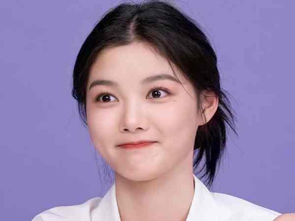 mắt hạnh nhân là gì