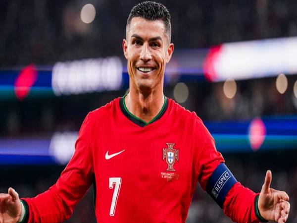 Cristiano Ronaldo từng khoác áo những đội bóng nào?