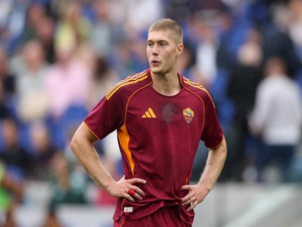 Artem Dovbyk từng khoác áo những đội bóng nào?