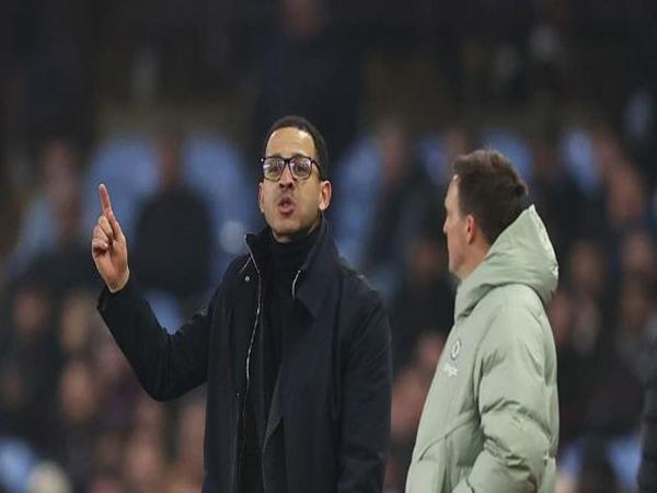 Tin Chelsea: HLV Liam Rosenior đang khá thận trọng