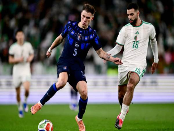 Ugarte thể hiện khả năng kiểm soát tuyến giữa