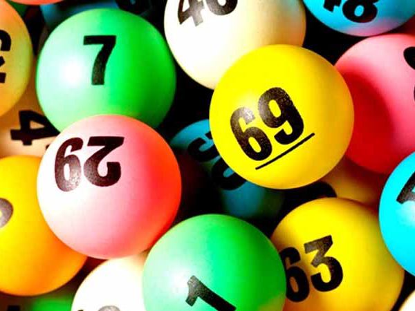 Phân tích theo tổng của 49 (4 + 9 = 13 → 3)