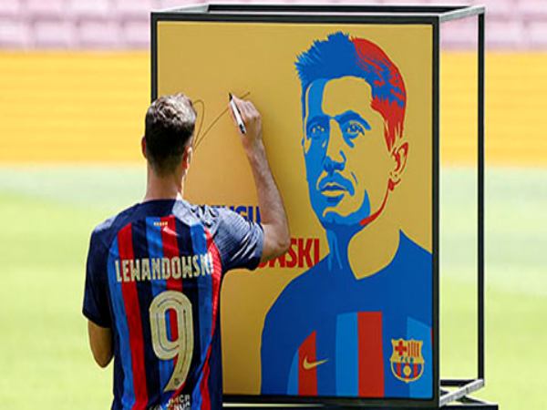 Khám phá số áo Lewandowski tại Bayern, Barca và Ba Lan
